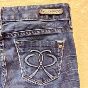 Express Jeans Women 0 Short Blue Low Rise Skinny Raised Back Pocket Design